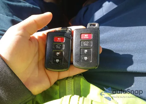 2015 Toyota Highlander Hybrid Limited Platinum V6 z USA, uszkodzony, nr VIN 5TDDCRFH9FS010641